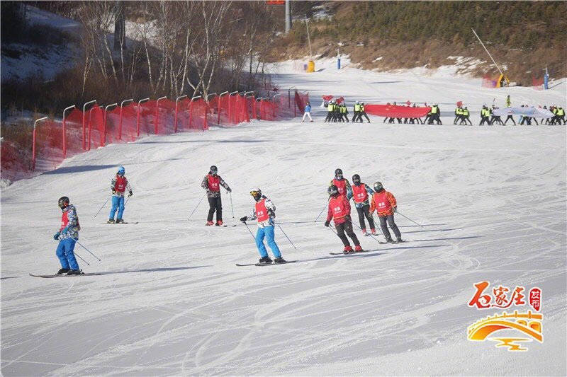 张家口，冰雪旅游季火热开启，运动魅力与旅游繁荣共生共舞