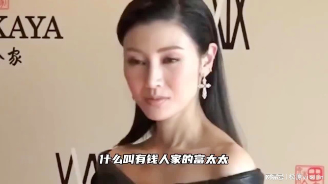 李嘉欣54岁状态惊艳